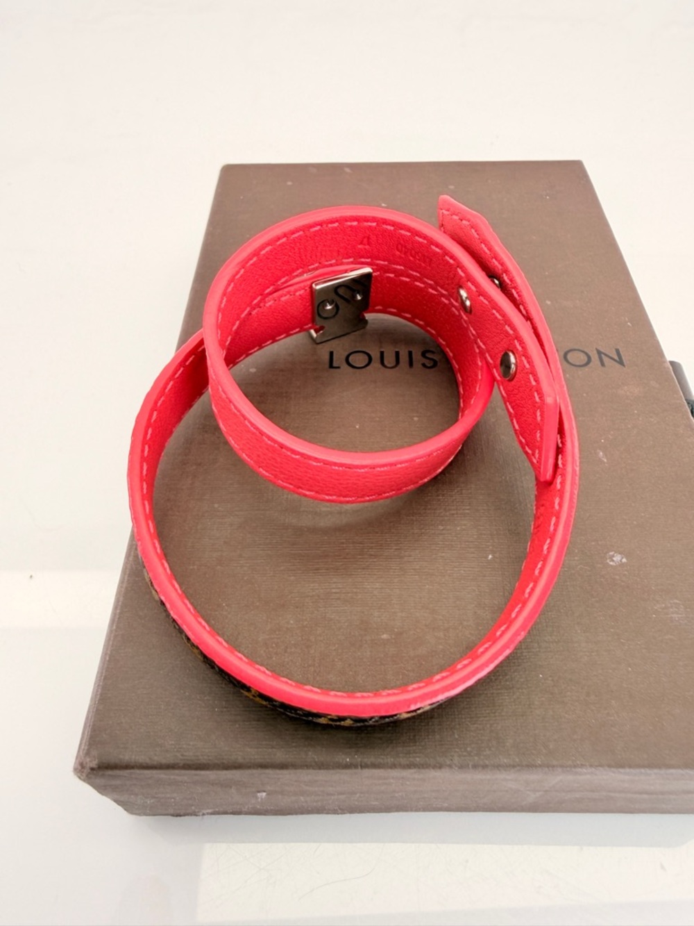 Louis Vuitton Bicolor Monogram Canvas Lockit Double Wrap Bracelet 17 - Picture 6 of 12